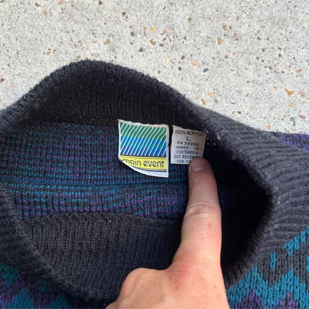 VINTAGE Main Event Men's Black, Purple, & Blue Patterned Sweater - Picture 2 of 3